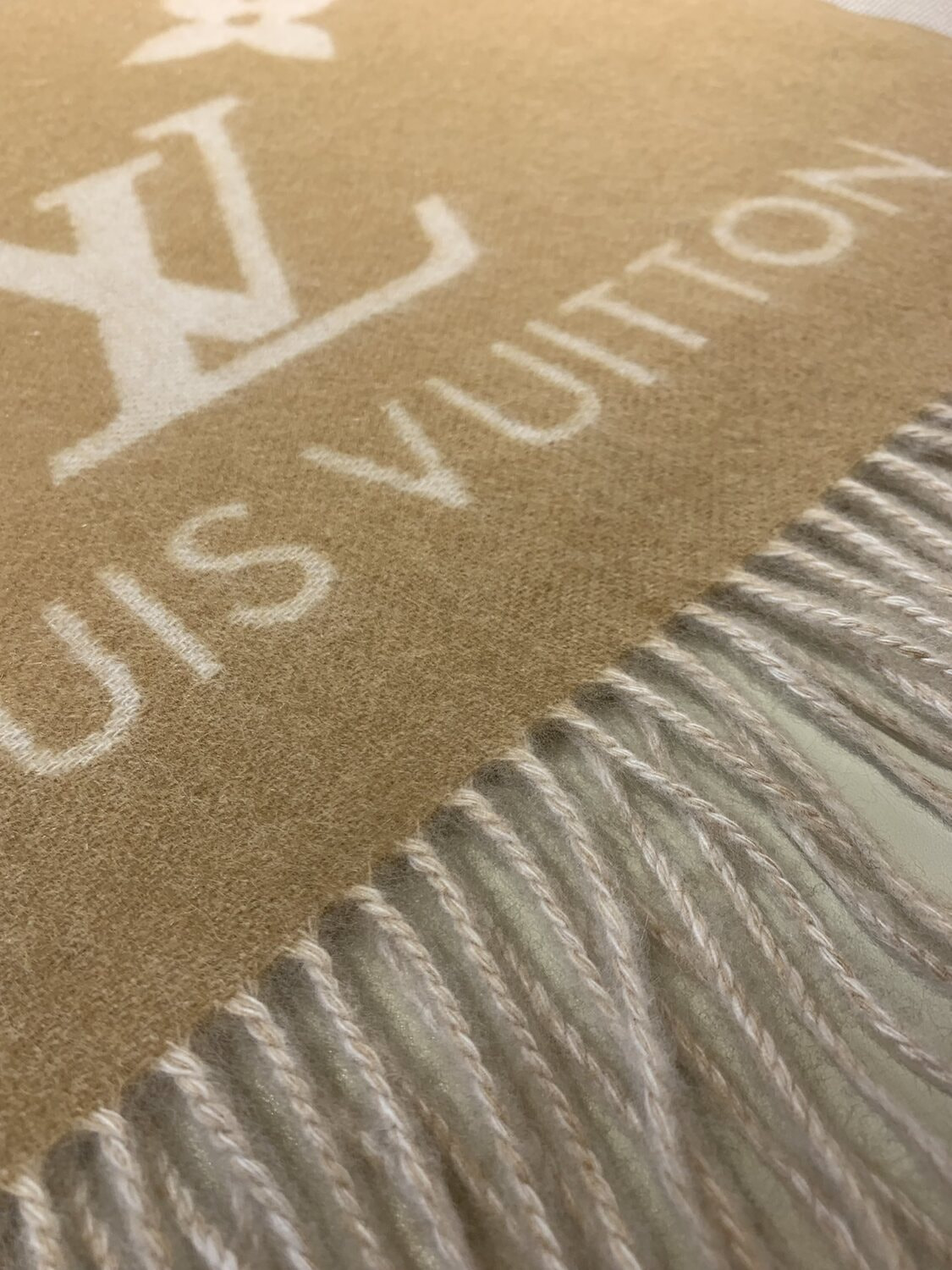  - LUIS VUIN Reykjavik Gradient (,  6)