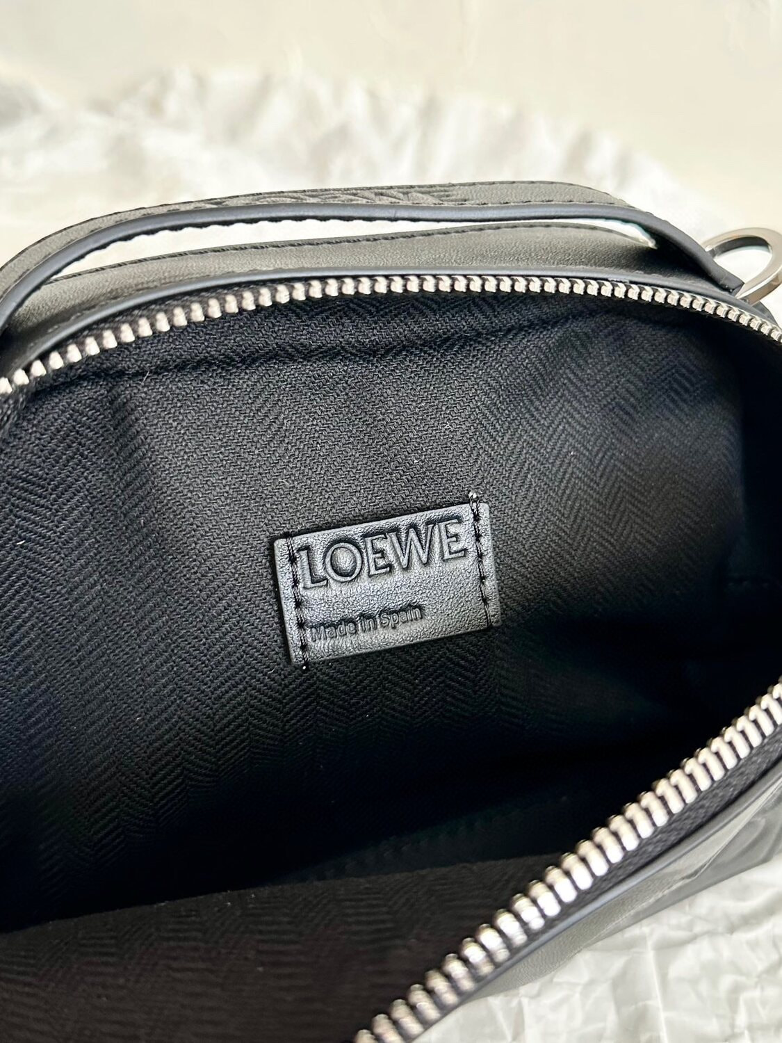   Loewe Mini (,  8)