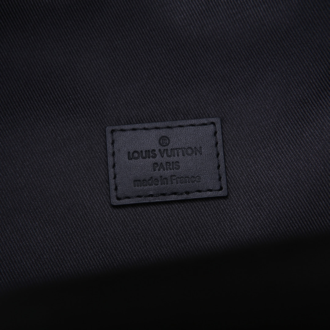  LUIS VUIN DISCVRY 223 Monogram Eclipse (,  2)