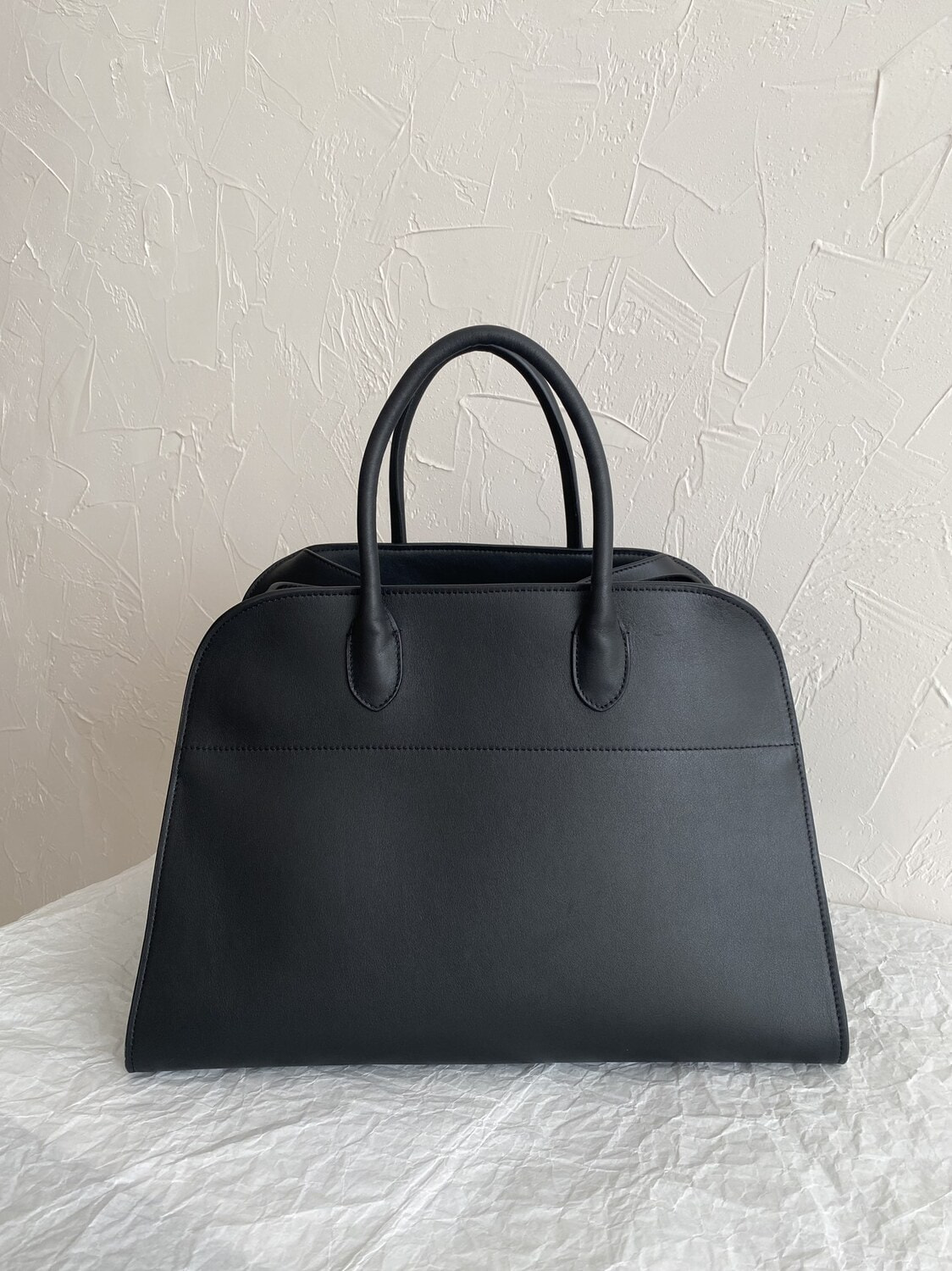   The ROW tote Margaux 15 (,  9)