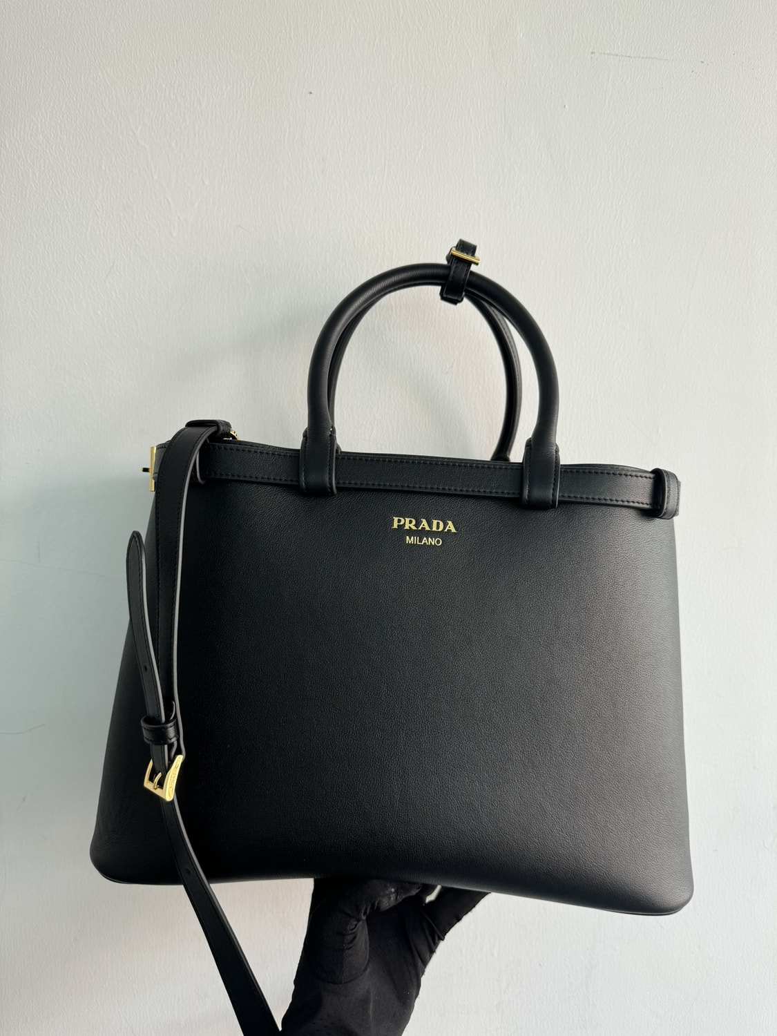       RD Prada Buckle leather handbag with double belt (,  2)