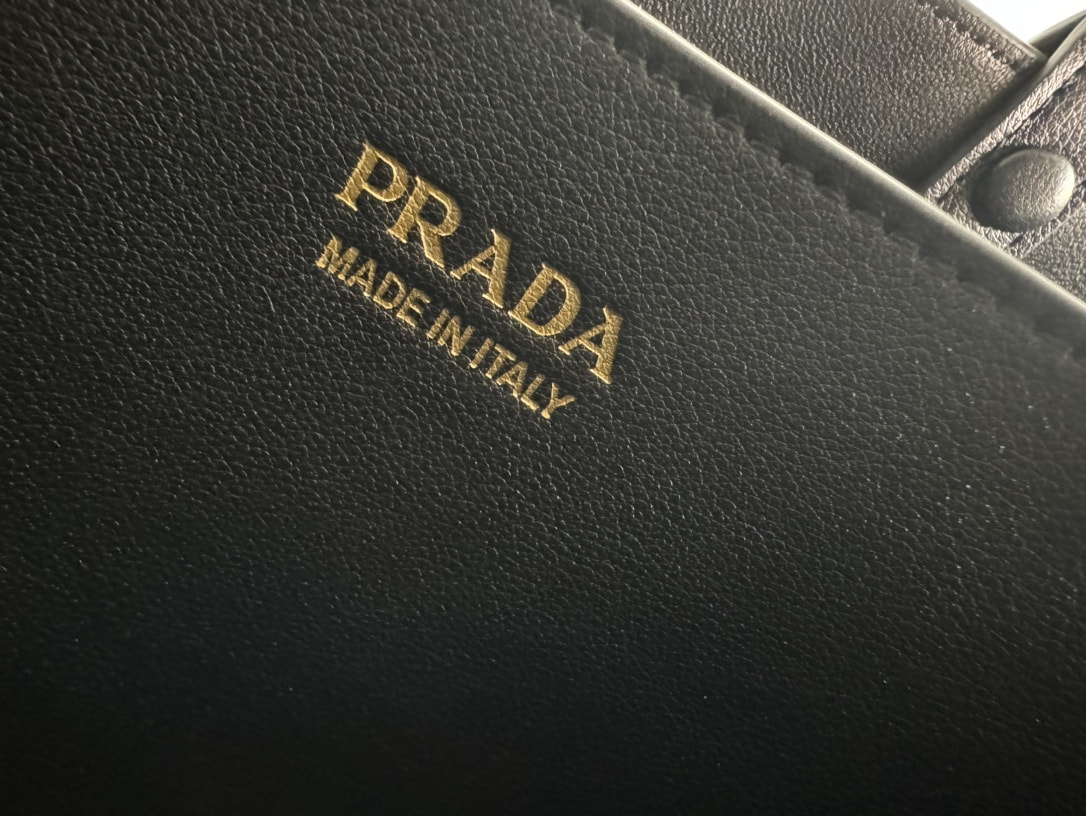       RD Prada Buckle leather handbag with double belt (,  8)