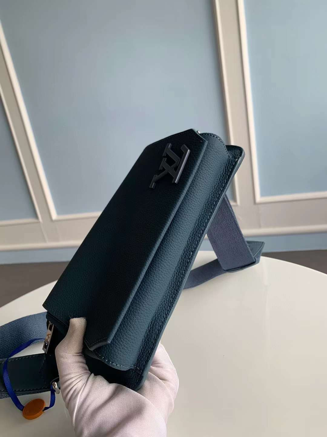   LUIS VUIN Takeoff Sling Aerogram (,  6)