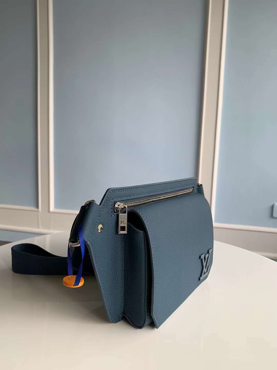   LUIS VUIN Takeoff Sling Aerogram (,  7)