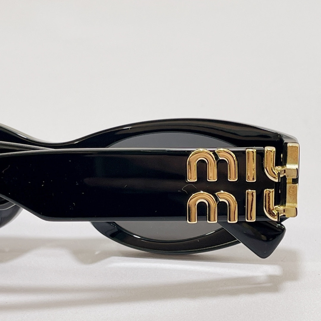   MIU MIU Eyewear (,  7)