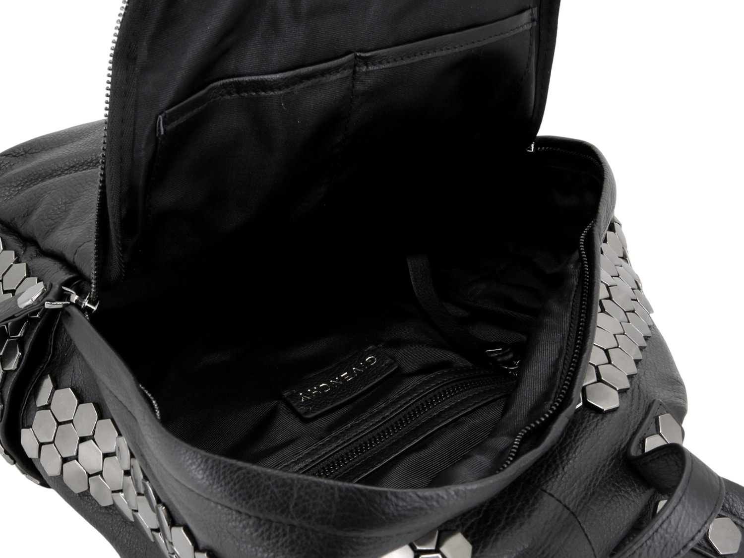      GIVENCHY (,  7)