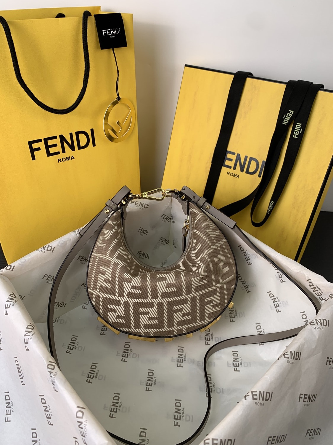   FNDI Praphy (,  1)
