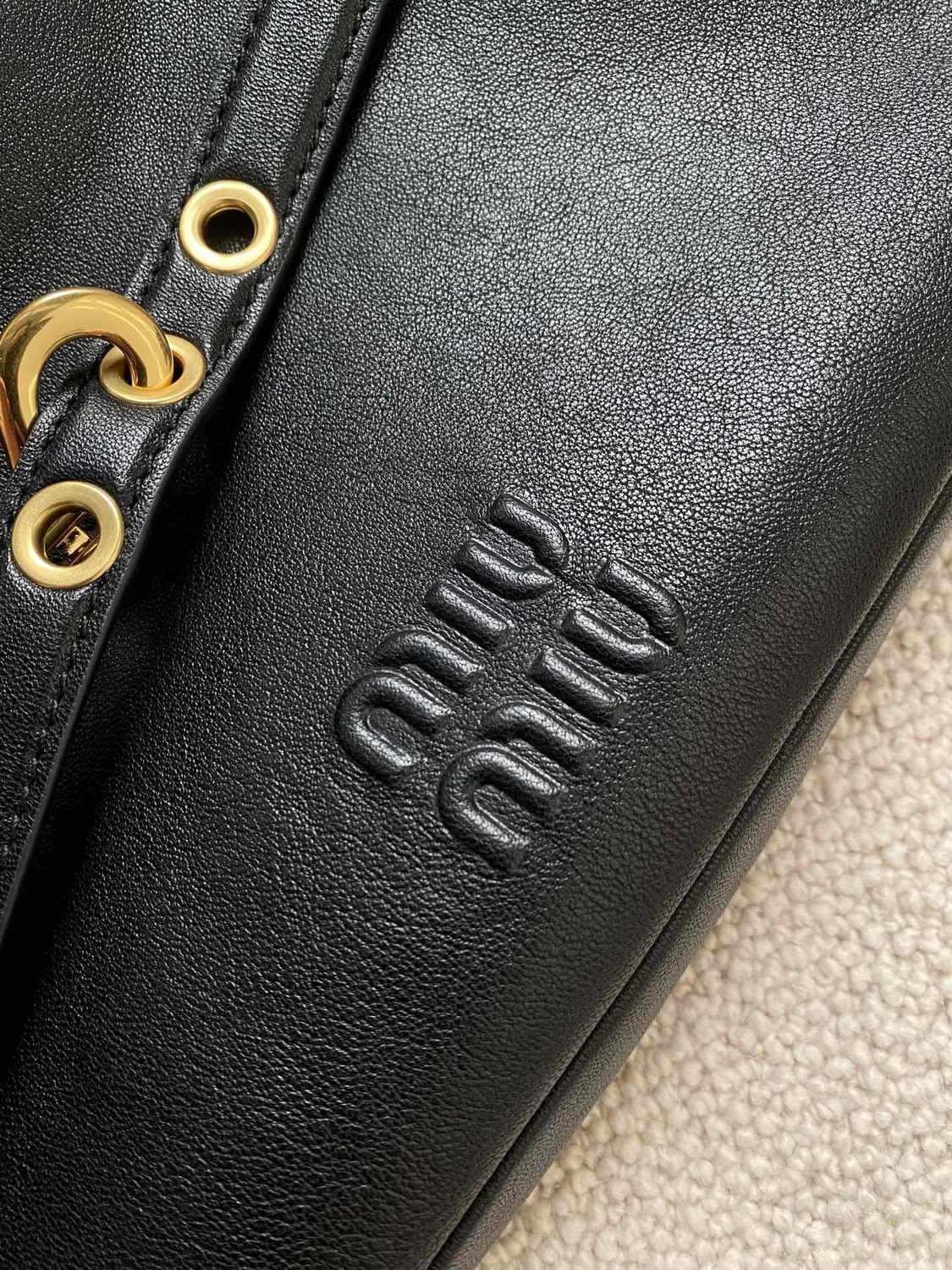   MIU MIU Aventure (,  2)