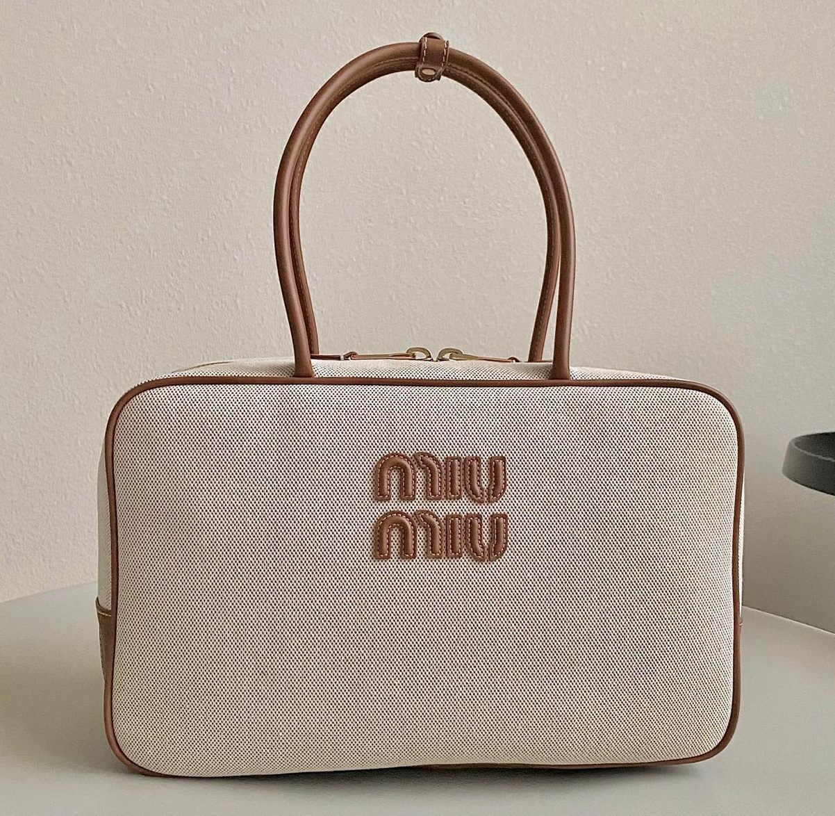   MIU MIU Beau (,  1)