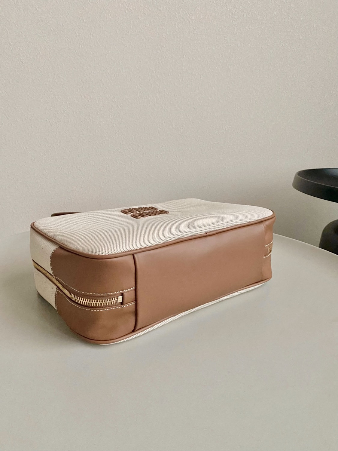   MIU MIU Beau (,  3)