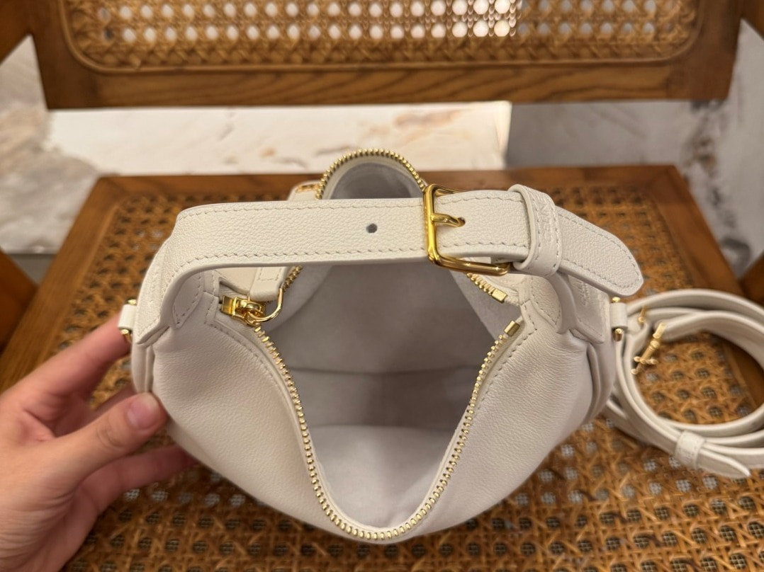    LIN LULU (,  7)