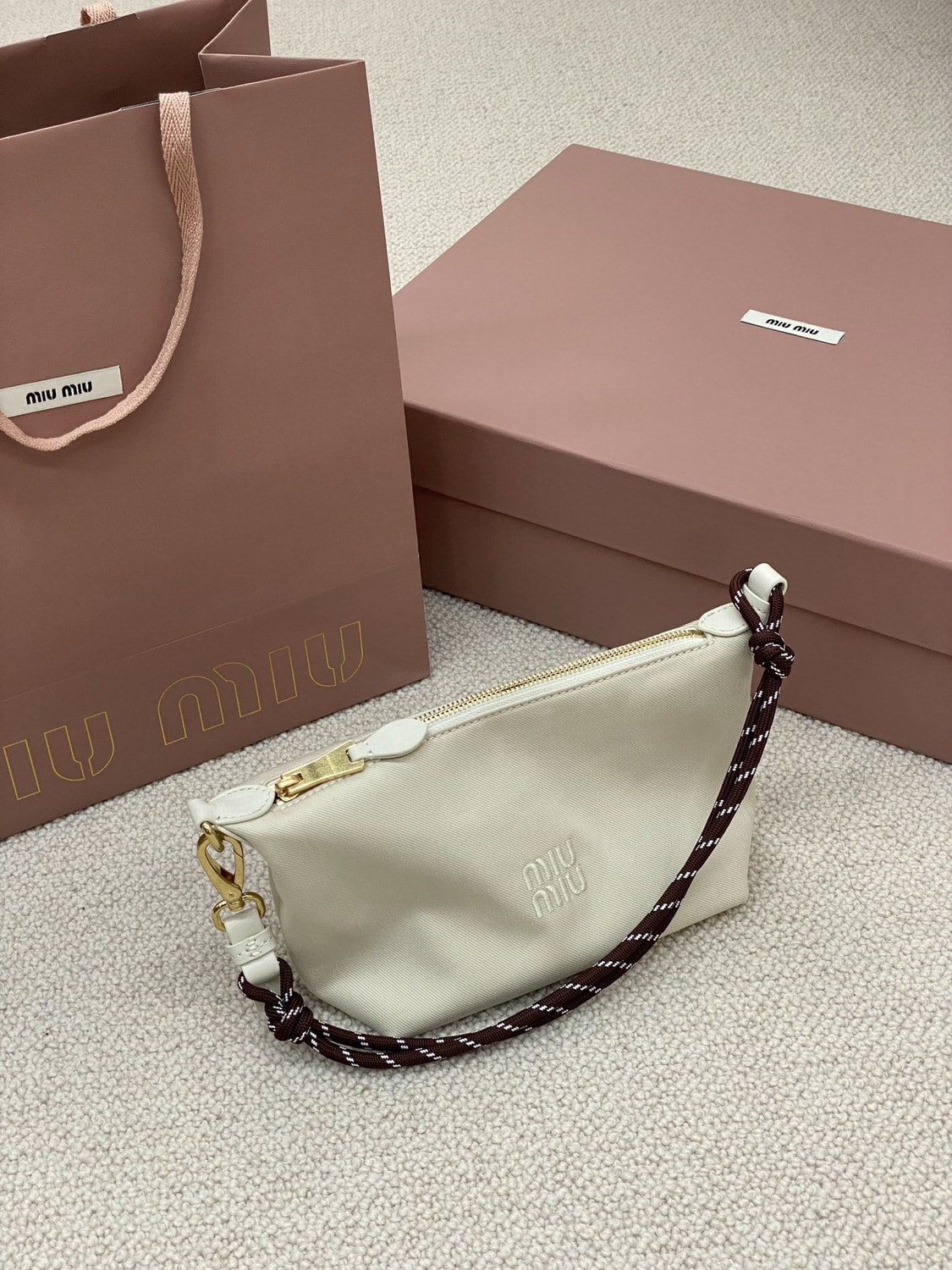   MIU MIU (,  3)