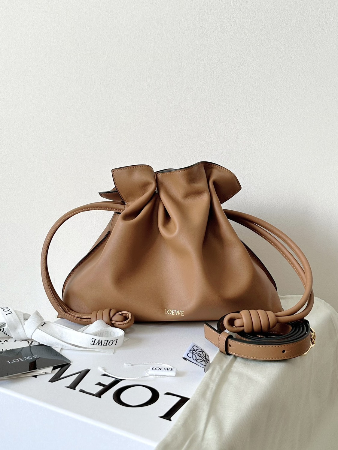       Loewe Flamenco (,  1)