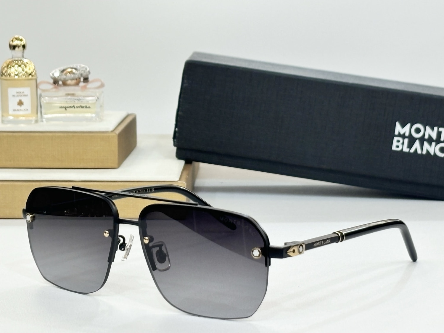   Montblanc (,  2)