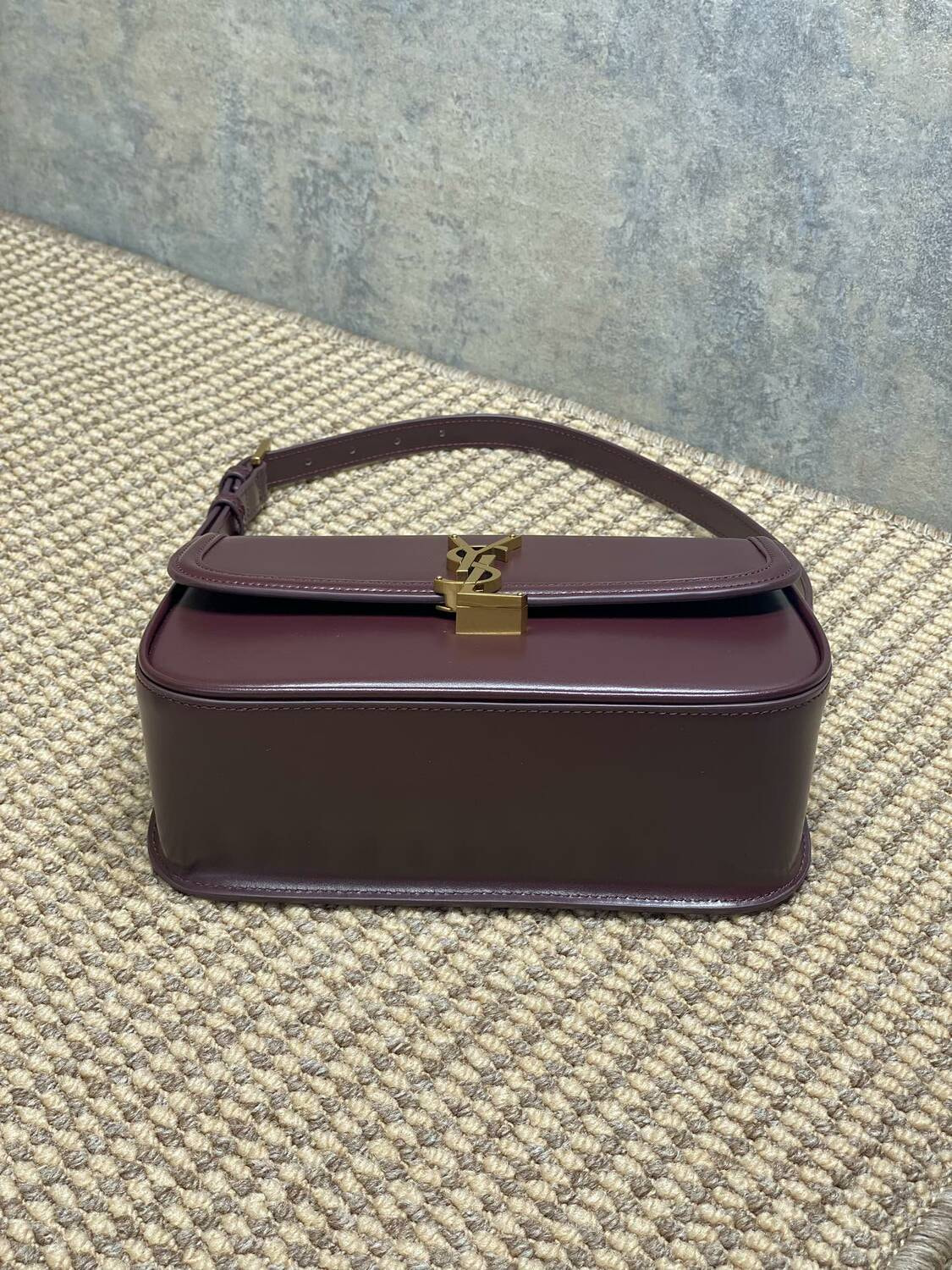 Сумка женская бордовая SАINТ LАURЕNТ Solferino Box (вид 3) Сумка женская бордовая SАINТ LАURЕNТ Solferino Box (фото, вид 3)