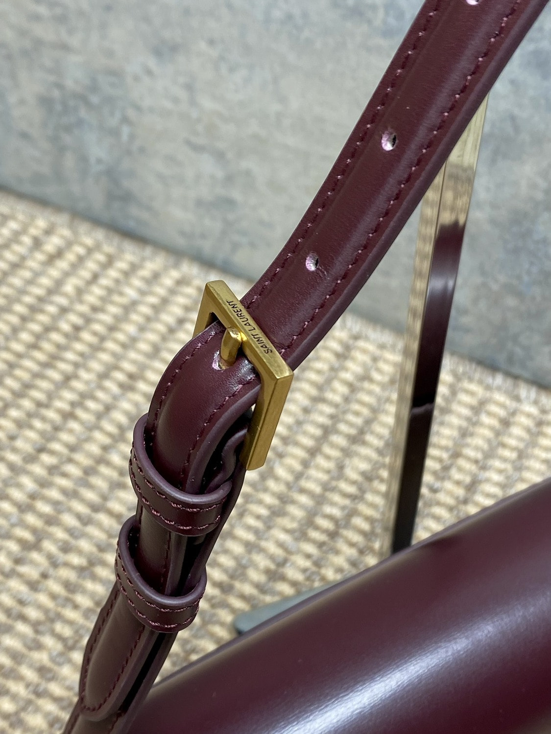 Сумка женская бордовая SАINТ LАURЕNТ Solferino Box (вид 5) Сумка женская бордовая SАINТ LАURЕNТ Solferino Box (фото, вид 5)