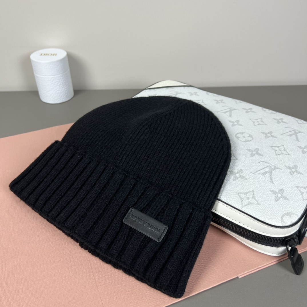  Emporio Armani (,  4)