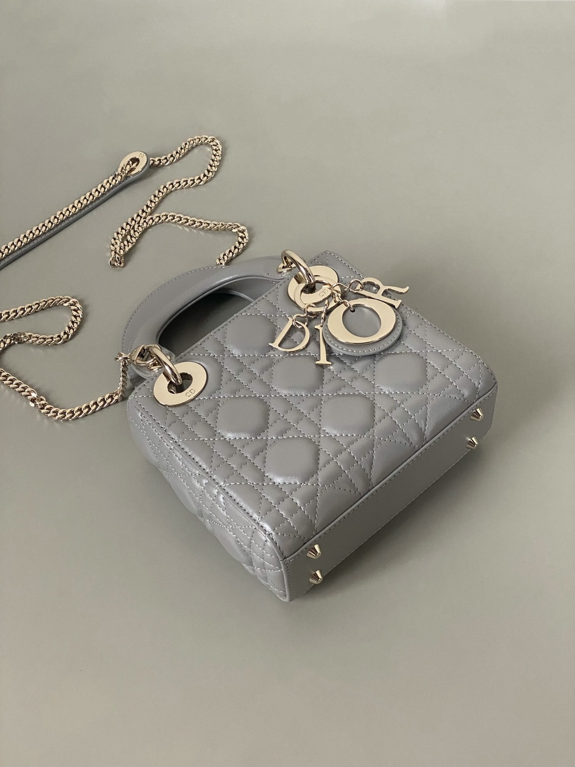 ����� ������� �� ����������� ���� ��RIS�I�N DI�R Lady Di�r mini (����, ��� 2)