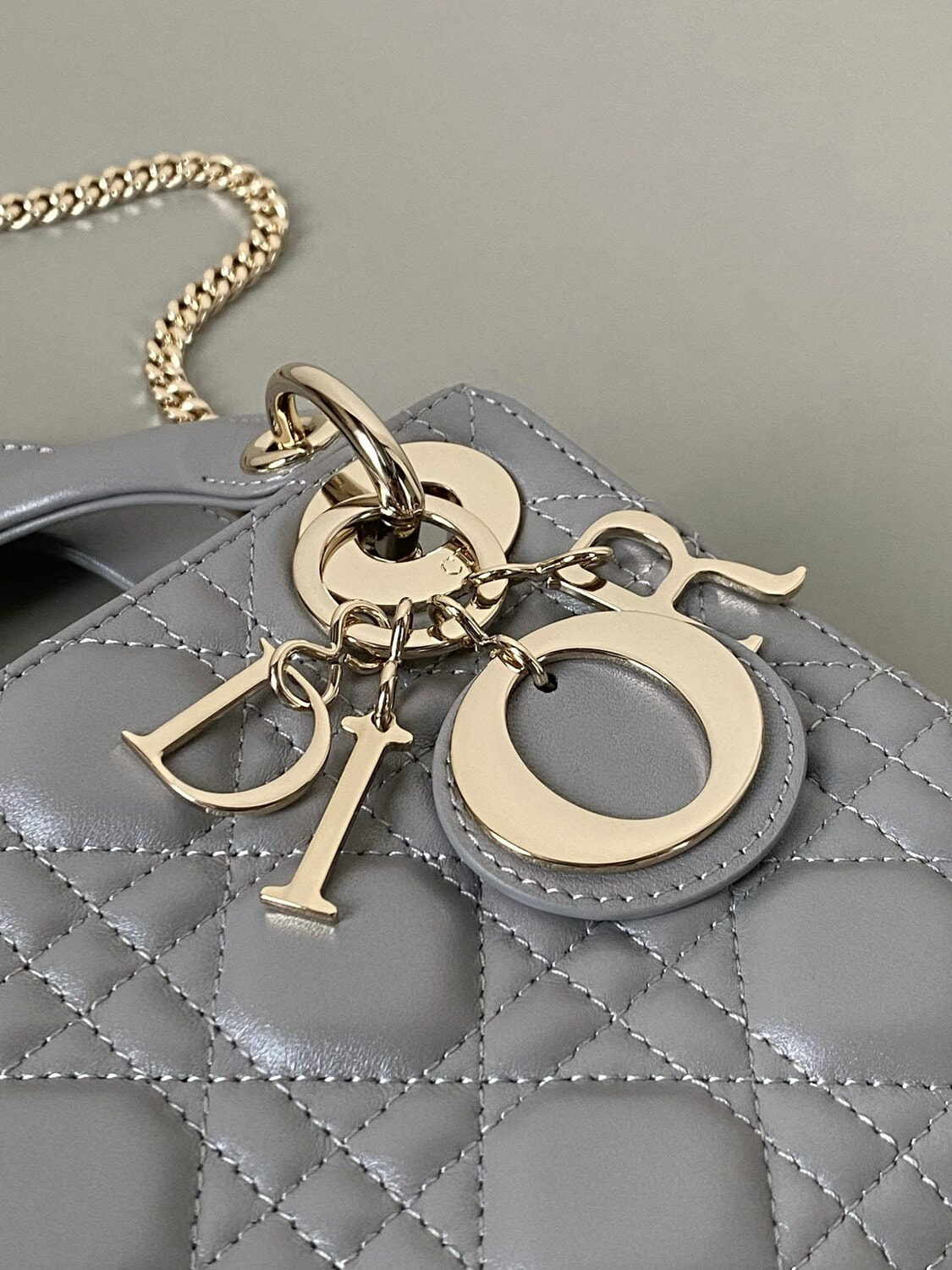 ����� ������� �� ����������� ���� ��RIS�I�N DI�R Lady Di�r mini (����, ��� 3)