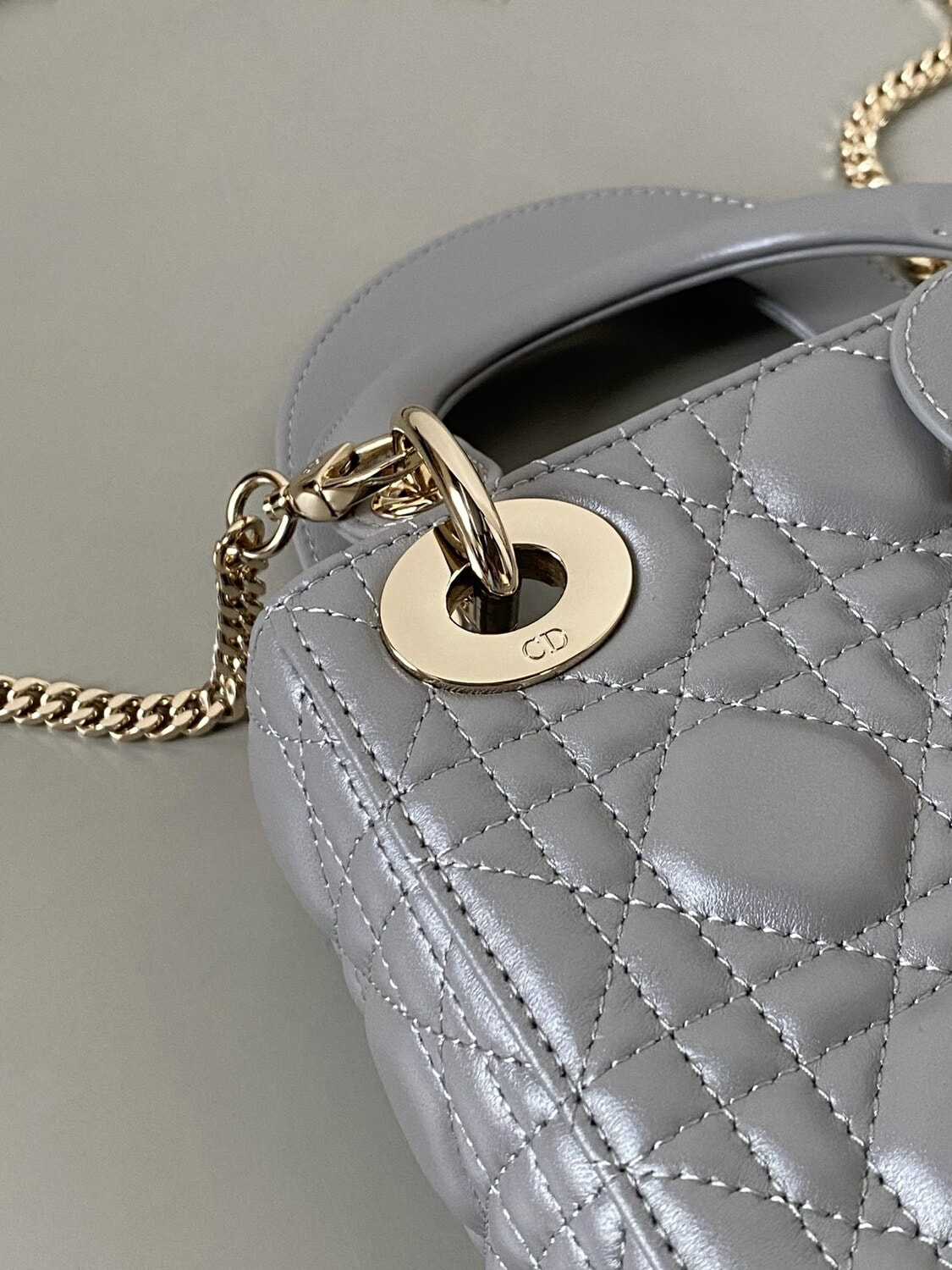 ����� ������� �� ����������� ���� ��RIS�I�N DI�R Lady Di�r mini (����, ��� 5)