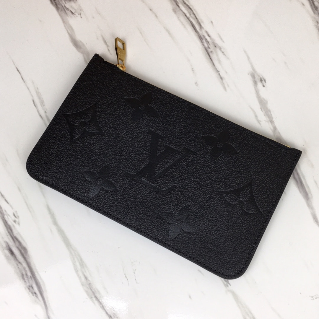 ����� ������� L�UIS VUI���N N�V�RFULL (����, ��� 7)