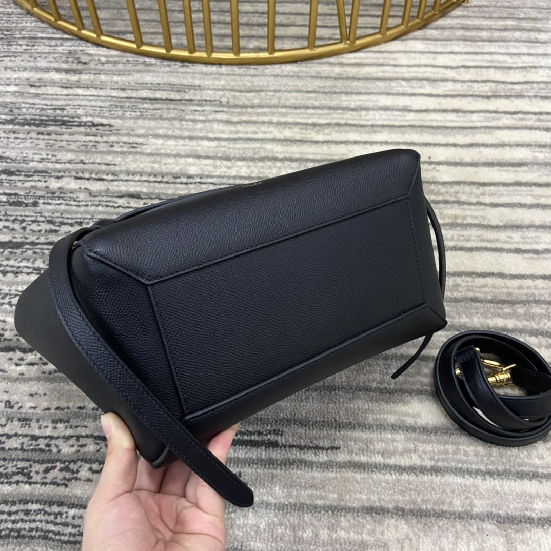 Сумка женская из натуральной кожи СЕLINЕ belt Nano (вид 4) Сумка женская из натуральной кожи СЕLINЕ belt Nano (фото, вид 4)