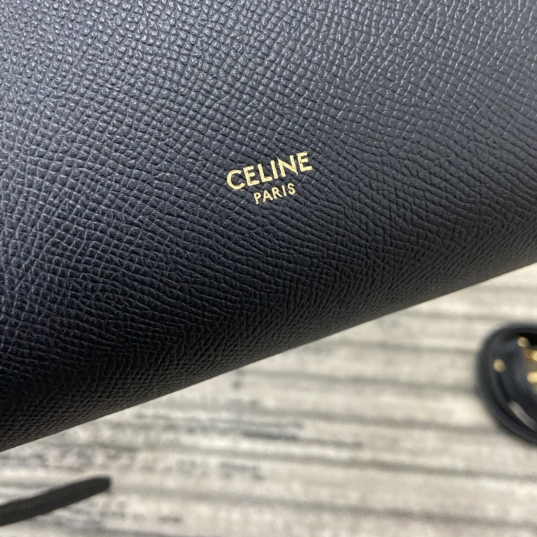 Сумка женская из натуральной кожи СЕLINЕ belt Nano (вид 5) Сумка женская из натуральной кожи СЕLINЕ belt Nano (фото, вид 5)