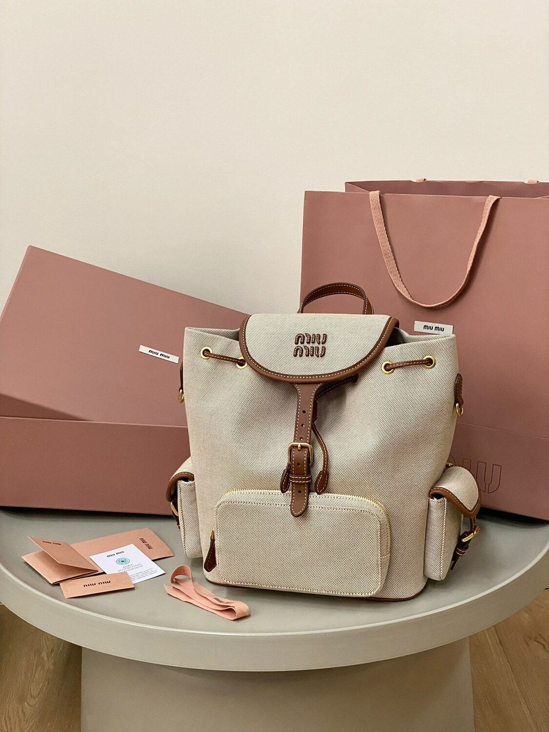������ MIU MIU (����, ��� 1)