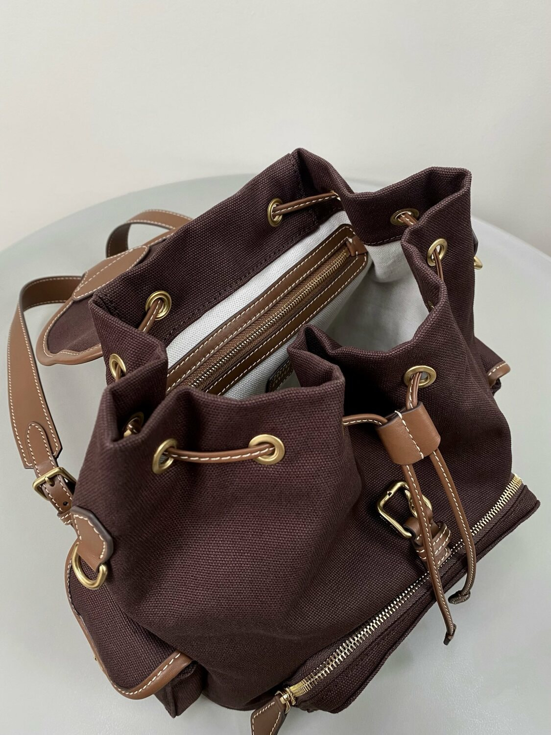 ������ MIU MIU (����, ��� 7)