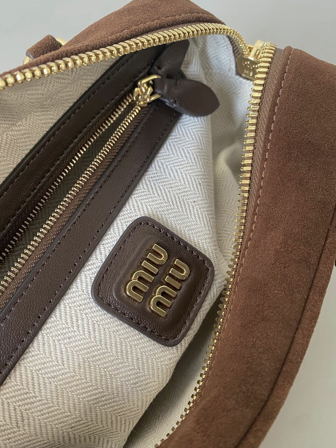 ������� ����� MIU MIU arcadie (����, ��� 8)