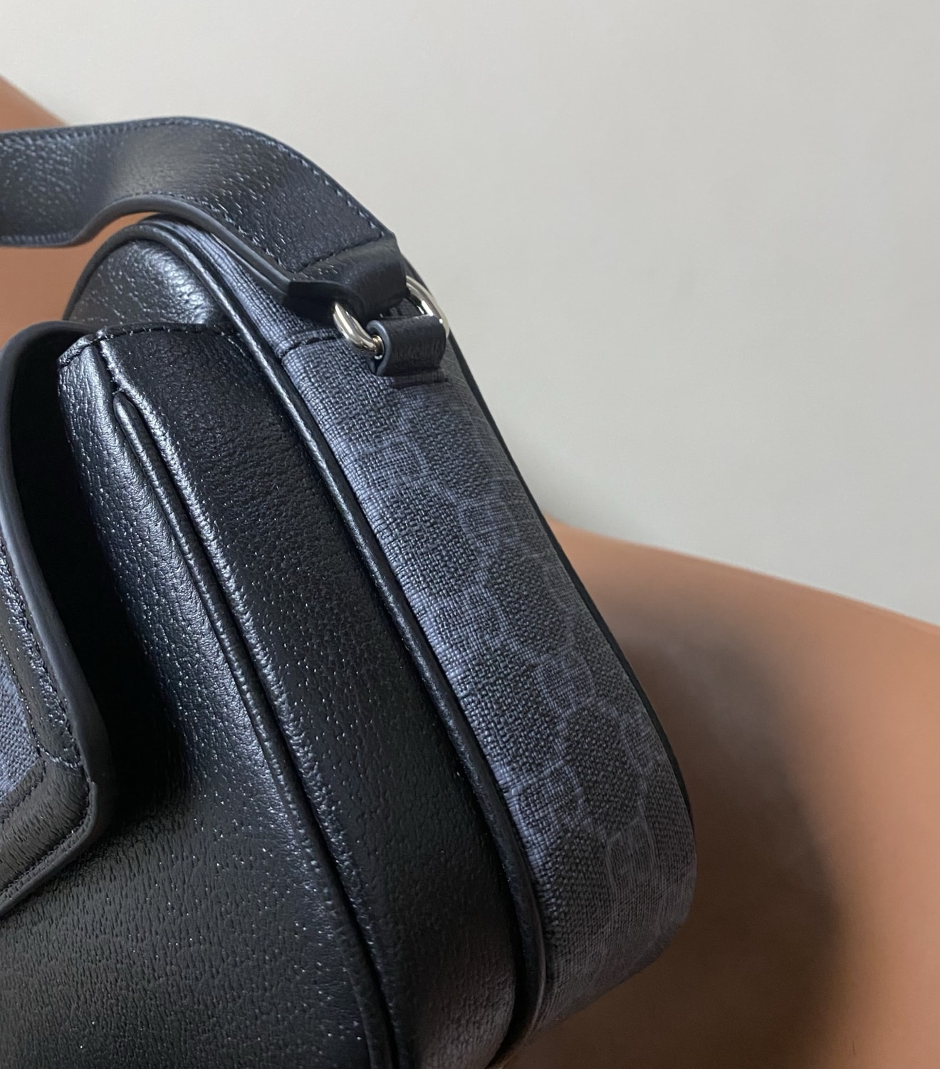 �����  GU��I OPHIDIA SMALL CROSSBODY BAG 2025 (����, ��� 5)