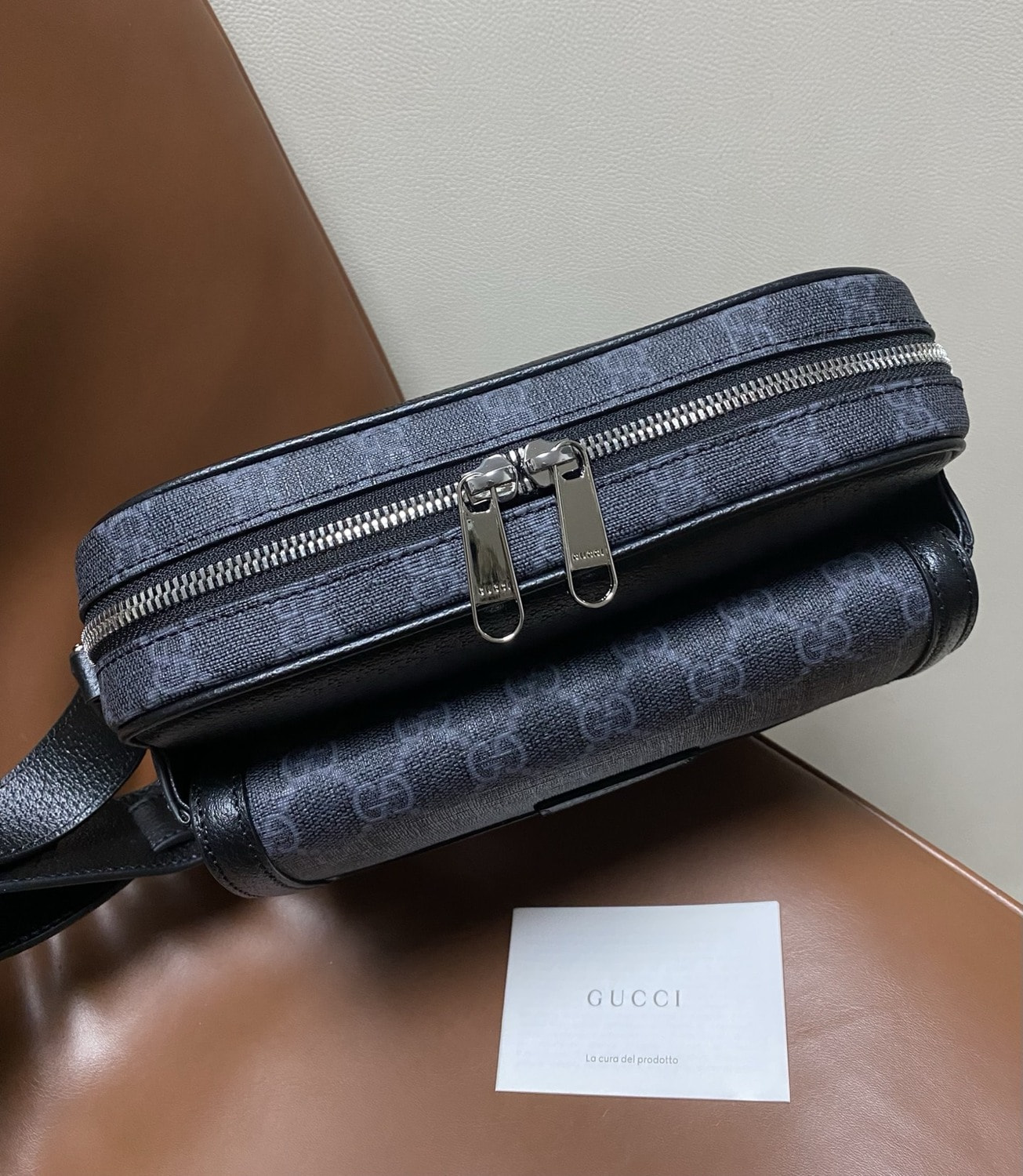 �����  GU��I OPHIDIA SMALL CROSSBODY BAG 2025 (����, ��� 10)