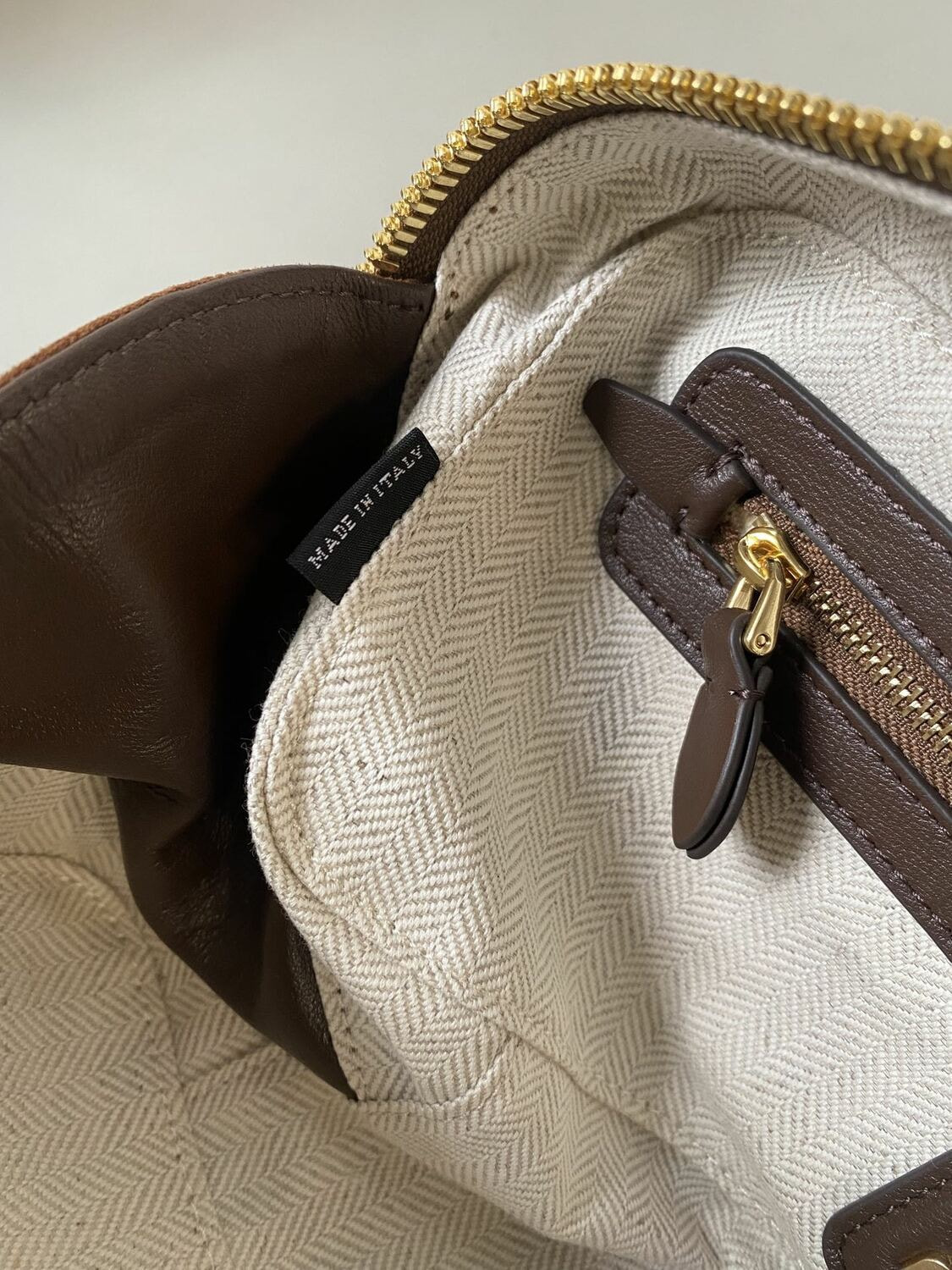 ������� ����� MIU MIU arcadie (����, ��� 8)