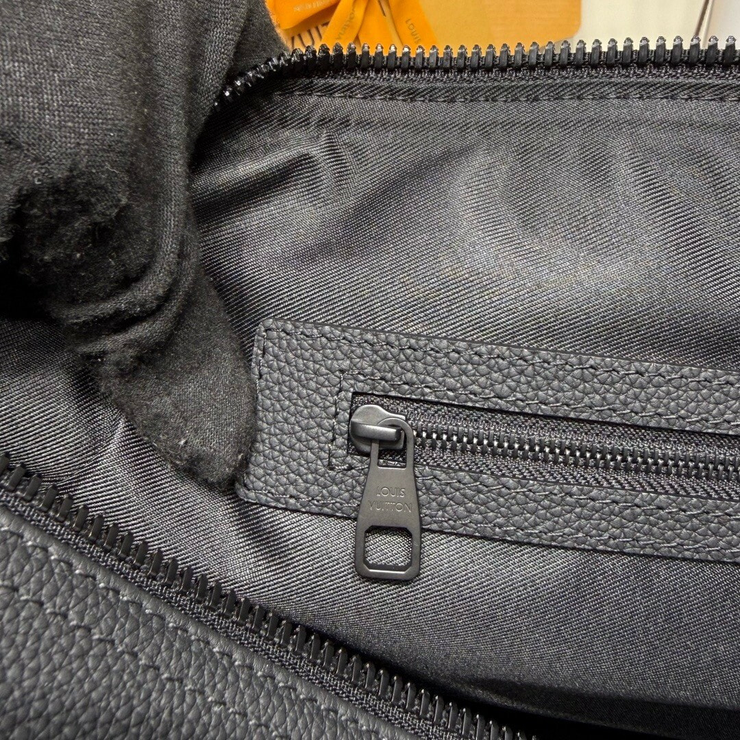 ����� ����� L�UIS VUI���N K��p�ll Bandouliere (����, ��� 10)