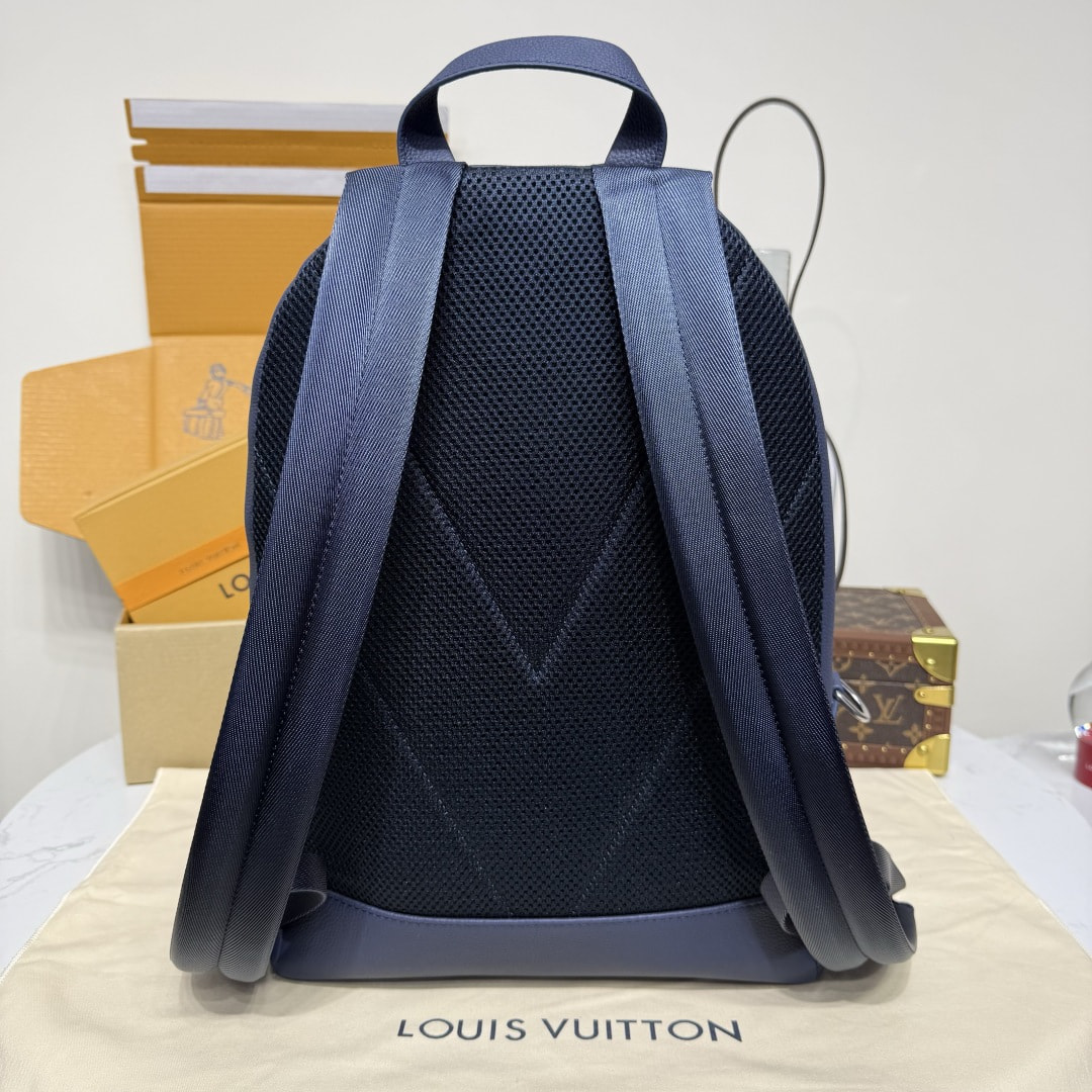 ������ ������� L�UIS VUI���N Discovery Work (����, ��� 3)