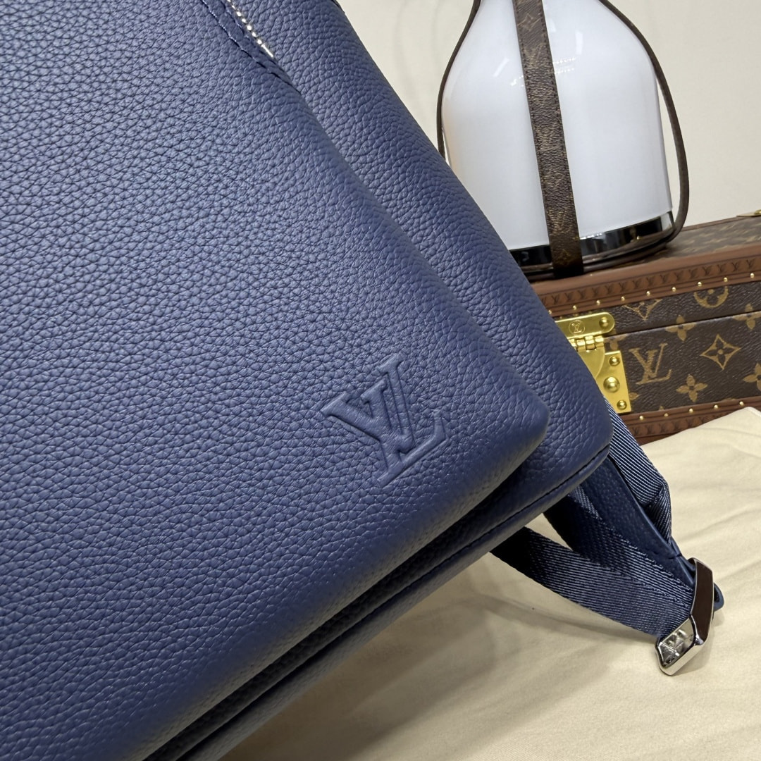 ������ ������� L�UIS VUI���N Discovery Work (����, ��� 10)