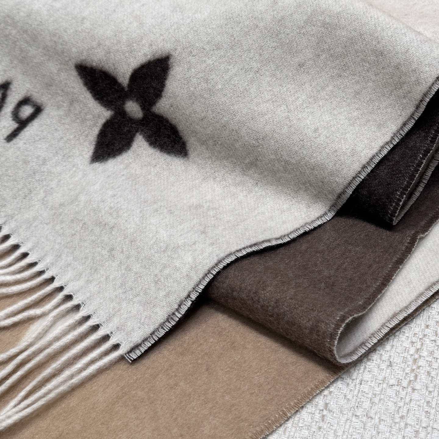 �������� -���� L�UIS VUI���N Reykjavik Gradient (����, ��� 2)