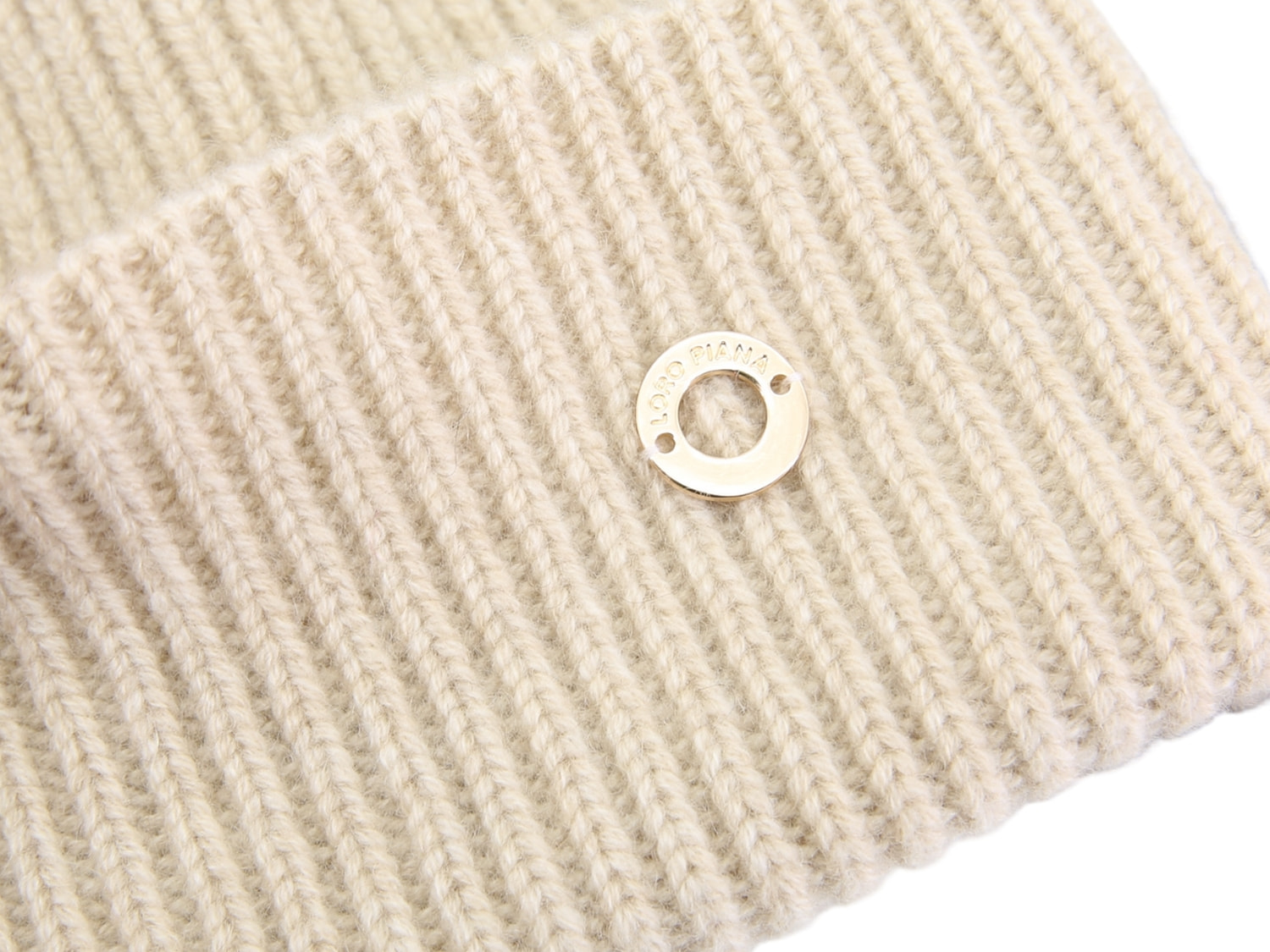 �������� Loro Piana ����������� (����, ��� 6)