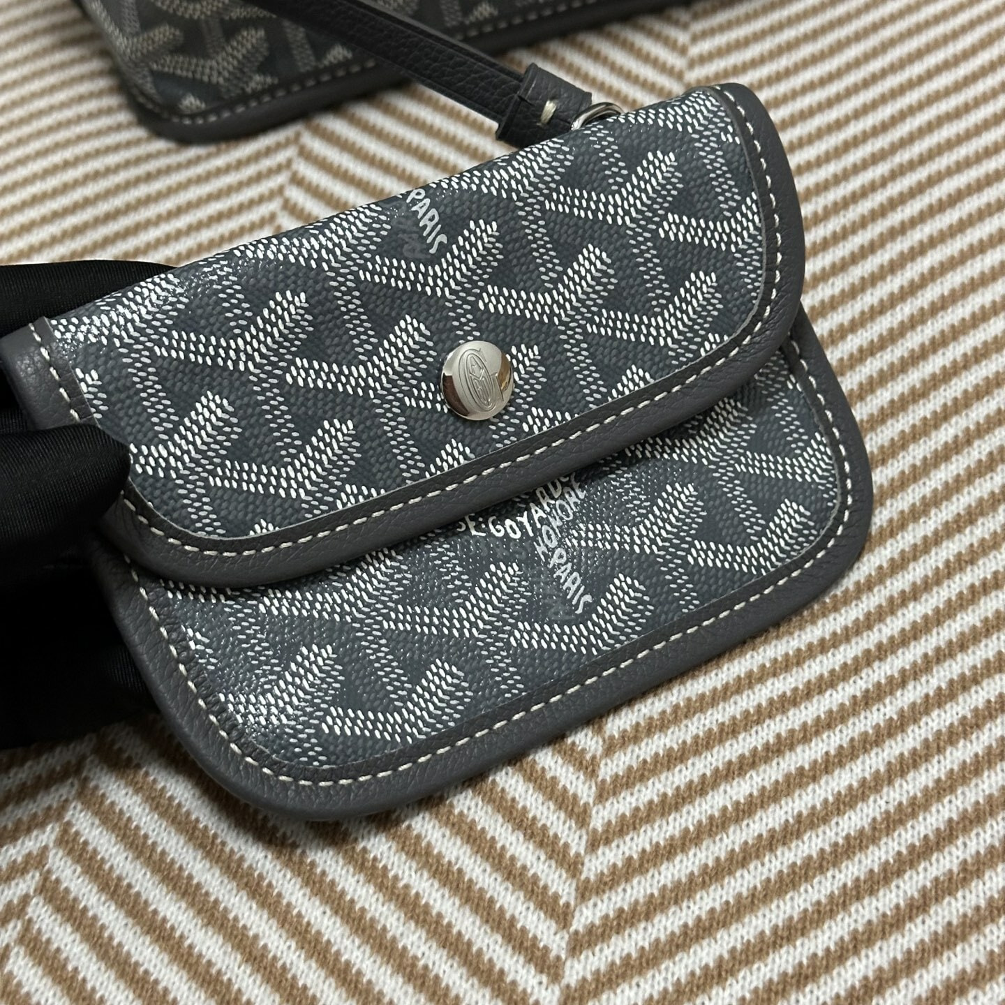 ����� ������������� ����� Goy�rd Anjou (����, ��� 3)