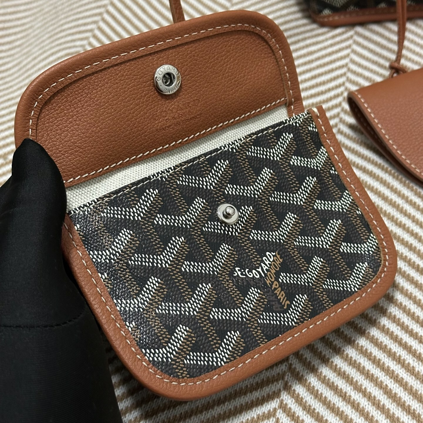 ����� ������������� ���������� Goy�rd Anjoi (����, ��� 6)