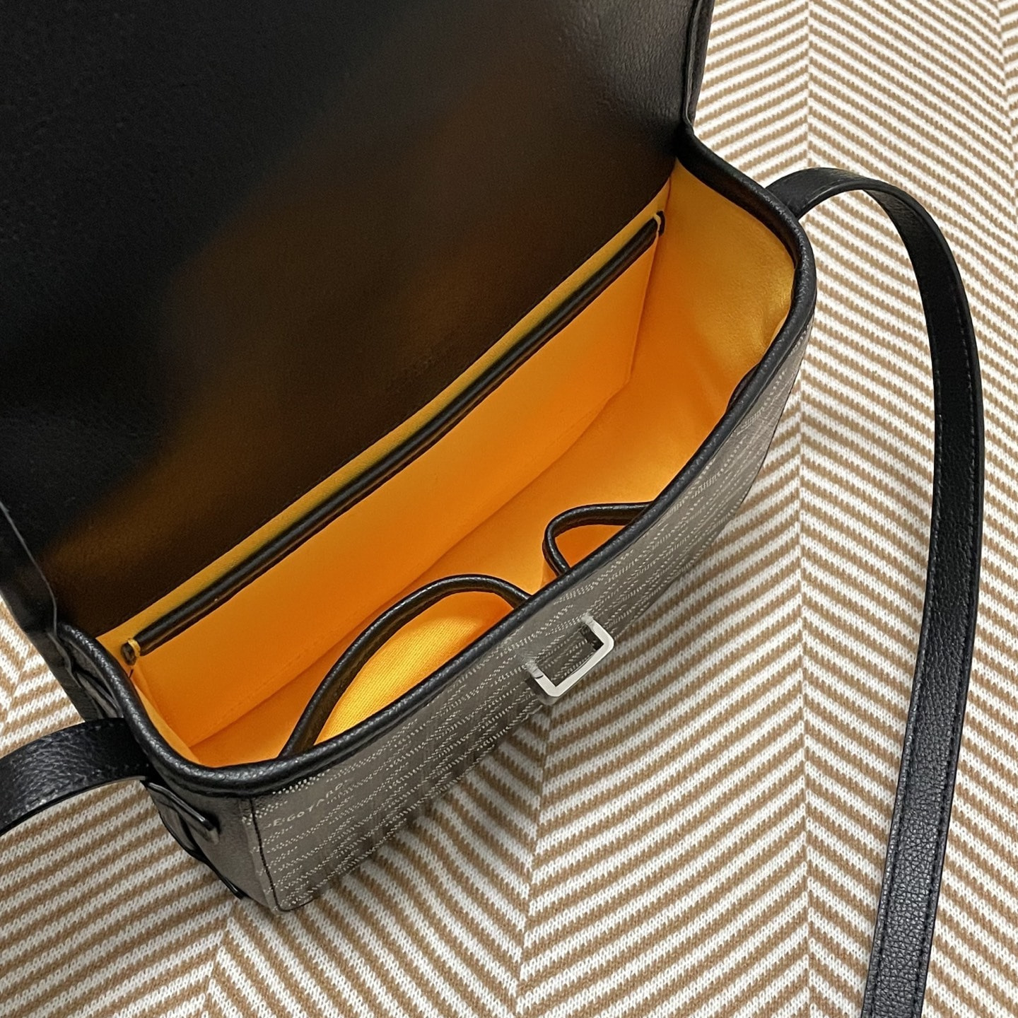 ����� Goy�rd Belvedere (����, ��� 3)