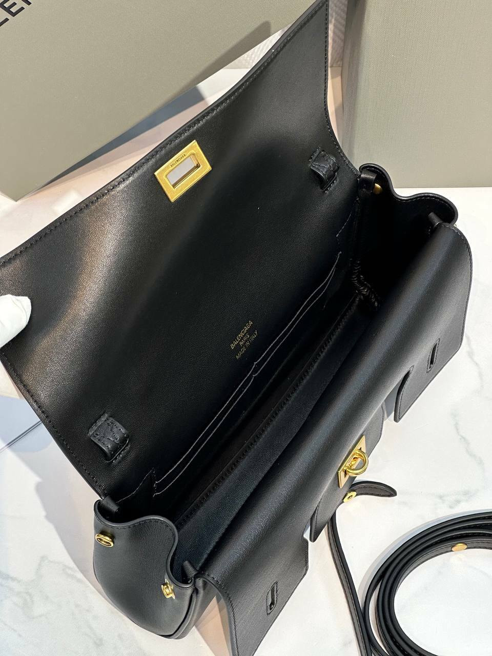 ������� ����� ��L�N�I�G� BEL AIR clutch (����, ��� 3)