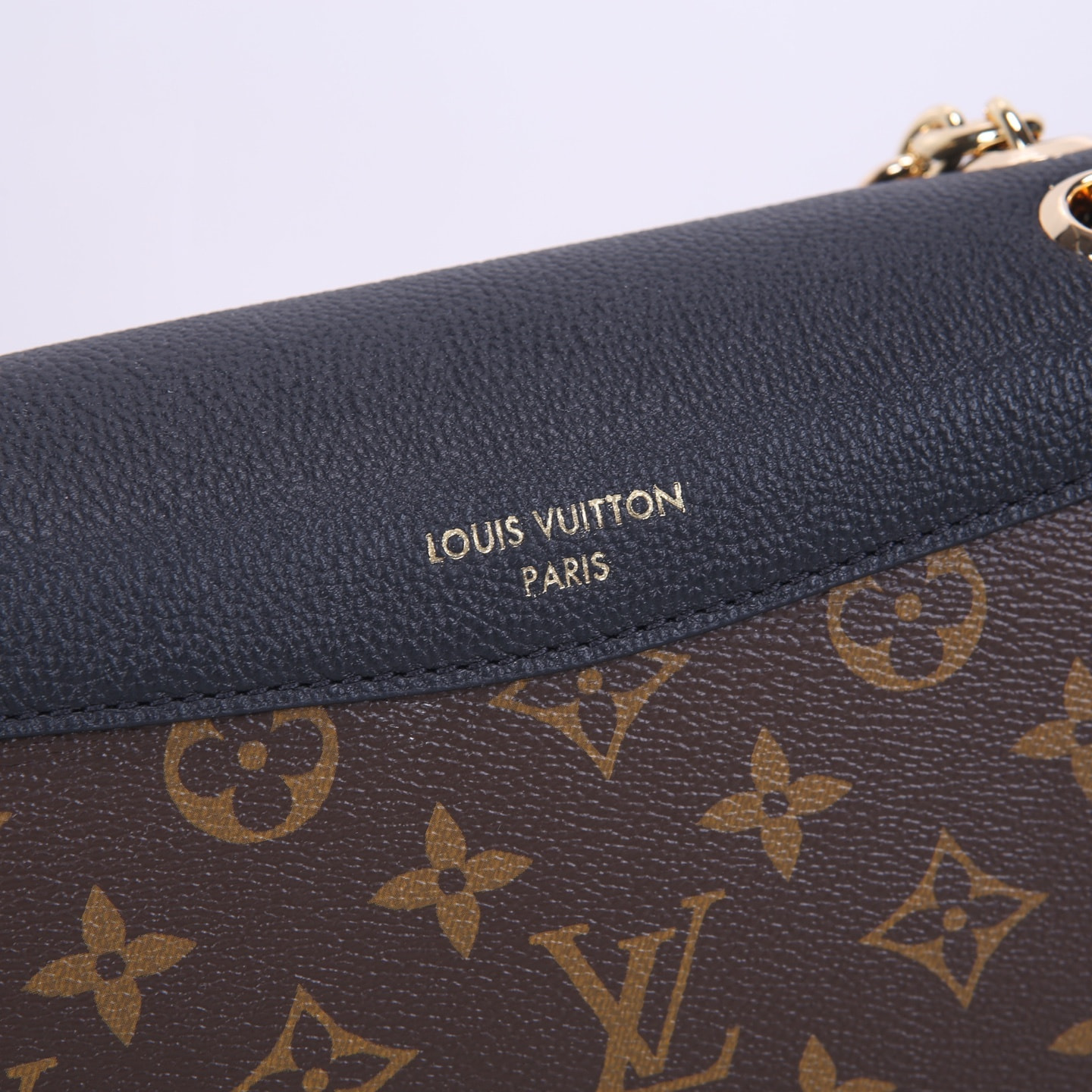 ����� ������� ������� L�UIS VUI���N S�INT-G�RM�IN (����, ��� 3)