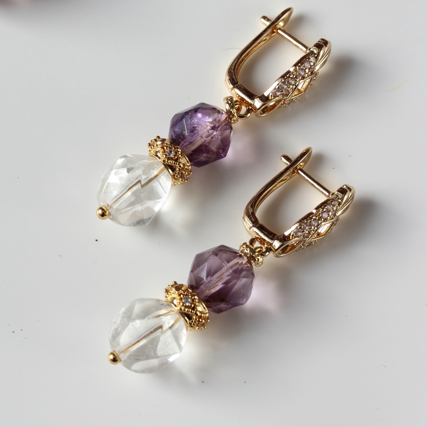 Комплект украшений из аметрина и горного хрусталя (вид 5) Комплект украшений из аметрина и горного хрусталя (фото, вид 5)