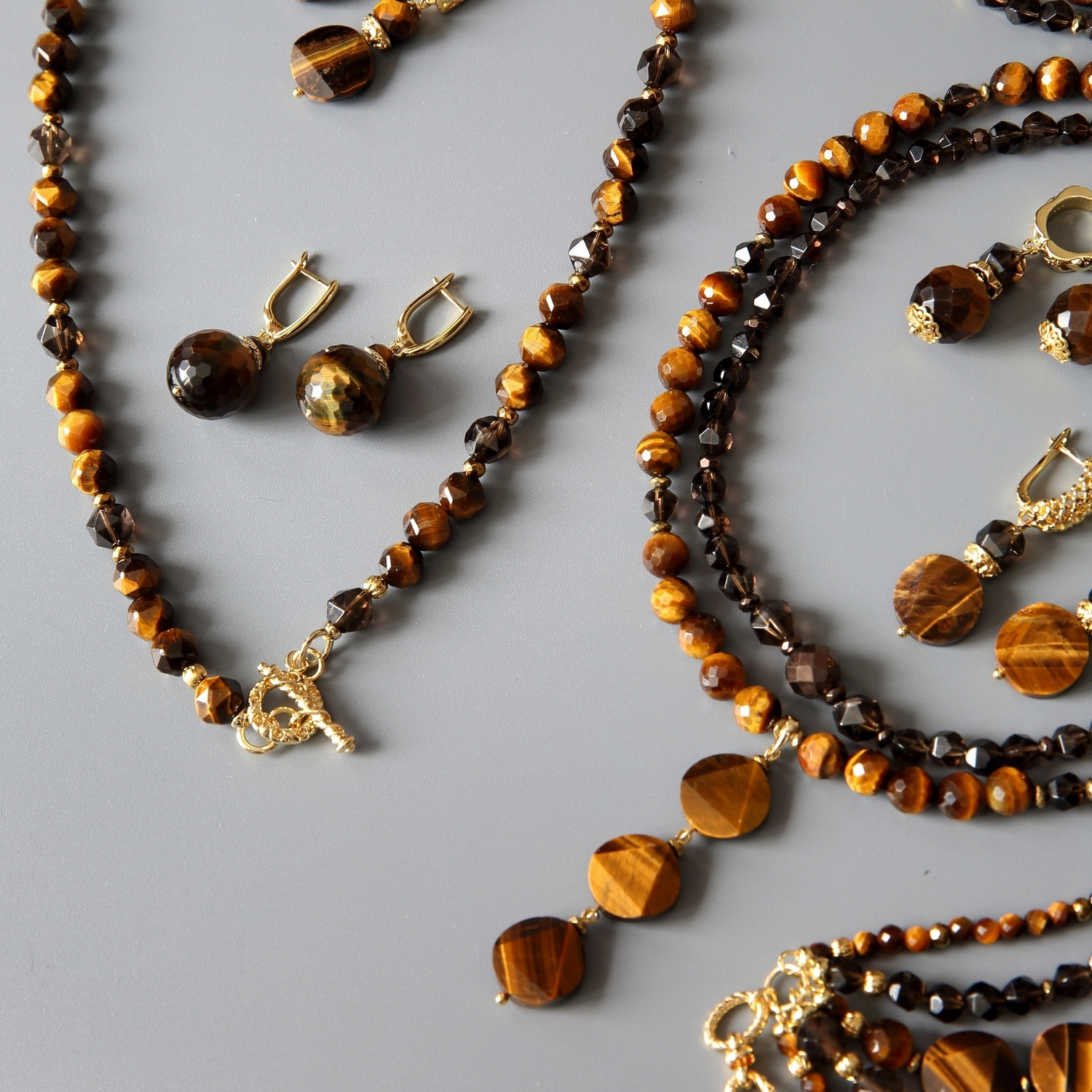 Серьги женские из тигрового глаза (вид 4) Серьги женские из тигрового глаза (фото, вид 4)