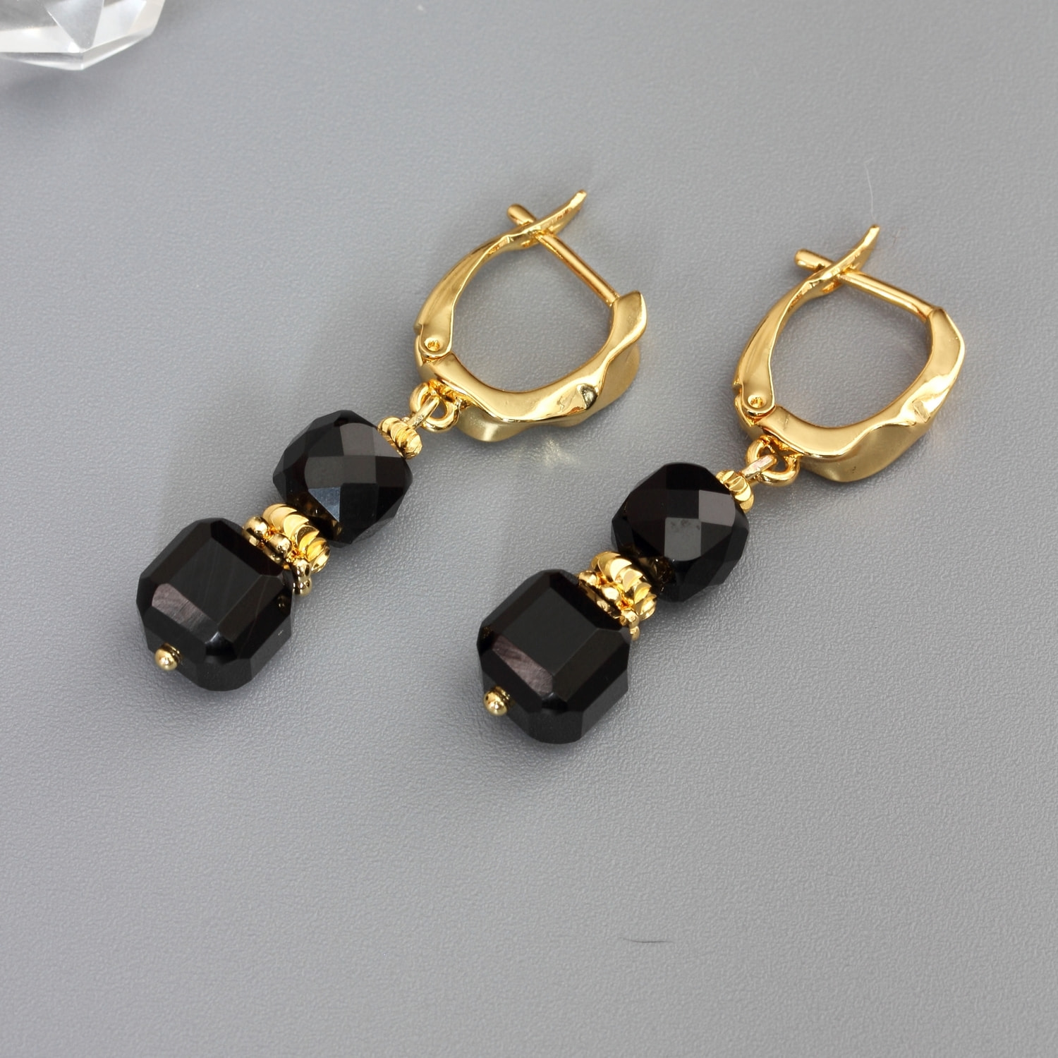 Серьги из чёрного агата (вид 2) Серьги из чёрного агата (фото, вид 2)