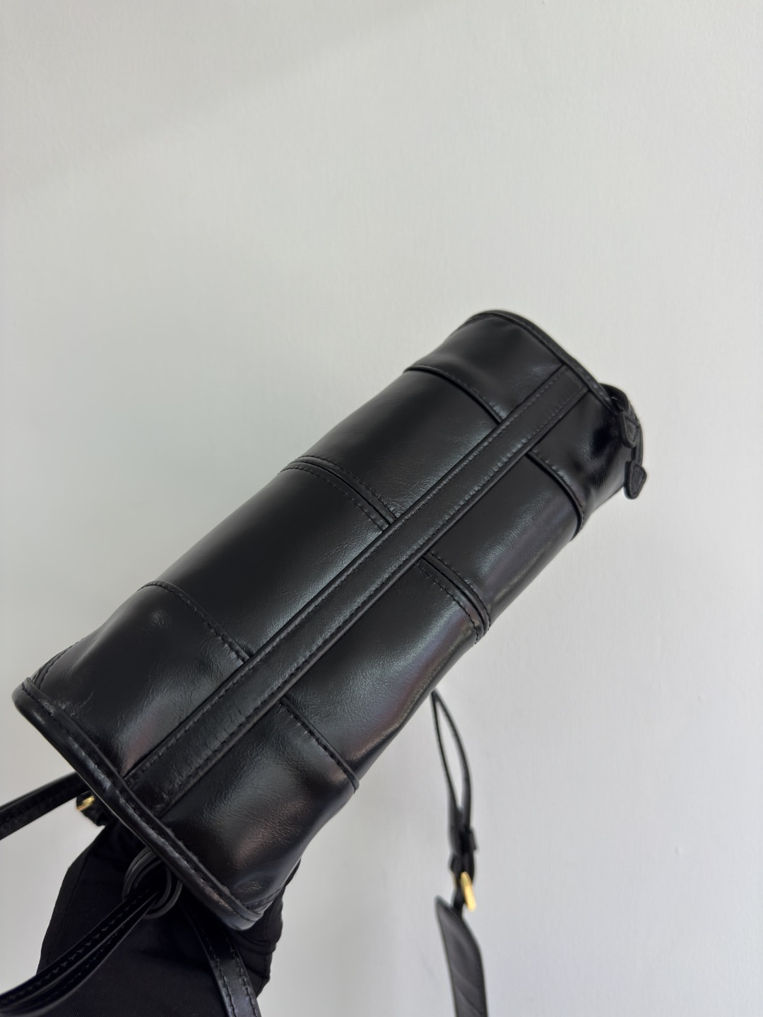 Сумка женская из натуральной кожи РRАDА Soft Lux bag (вид 4) Сумка женская из натуральной кожи РRАDА Soft Lux bag (фото, вид 4)