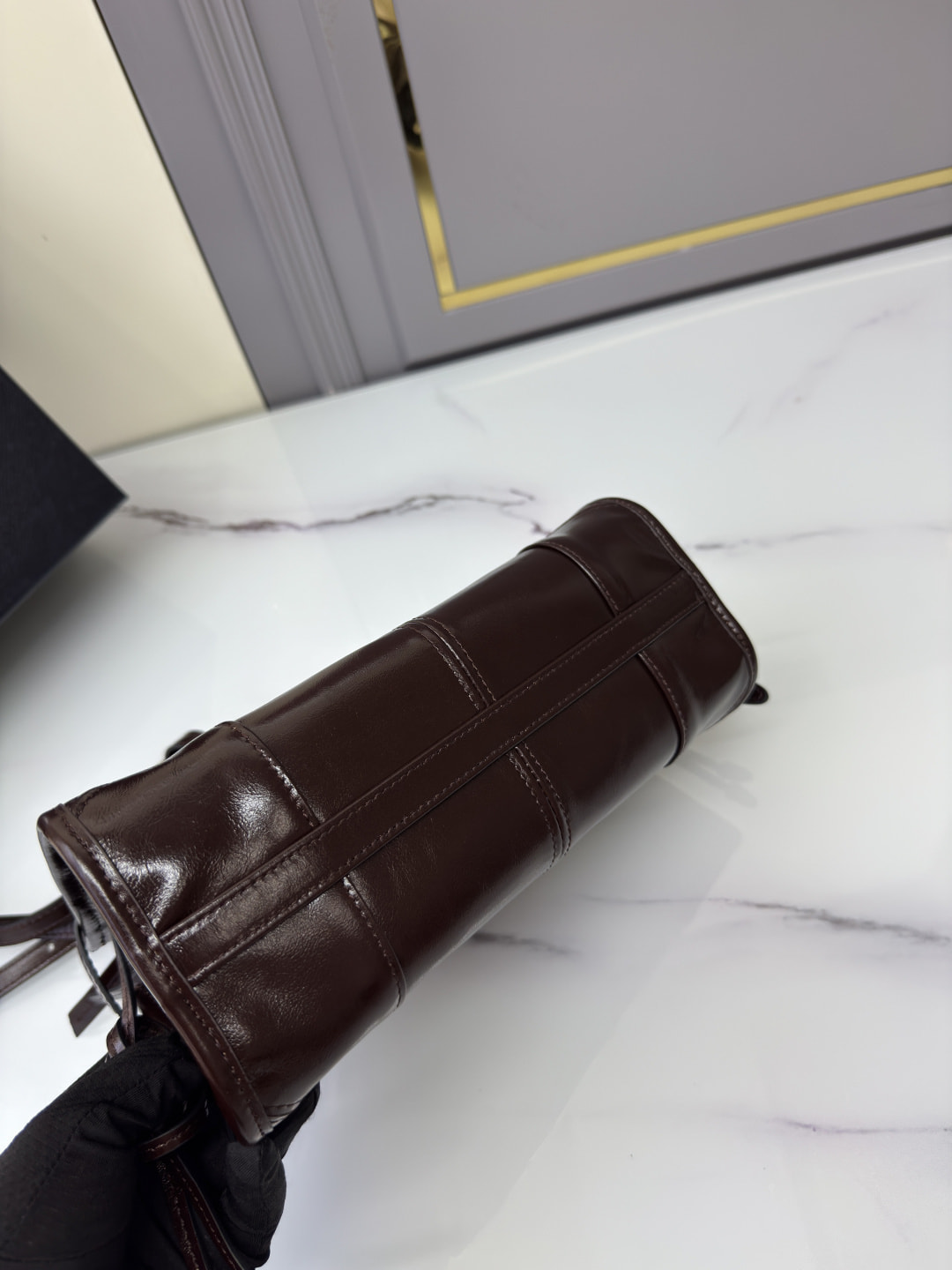 Сумка женская из натуральной кожи коричневая РRАDА Soft Lux bag (вид 4) Сумка женская из натуральной кожи коричневая РRАDА Soft Lux bag (фото, вид 4)