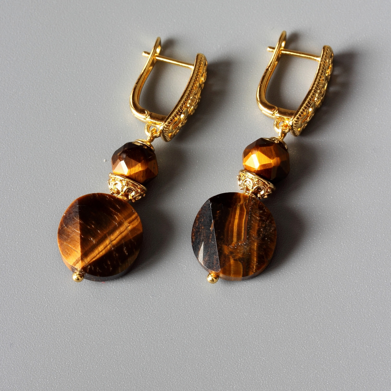 Серьги женские из тигрового глаза (вид 1) Серьги женские из тигрового глаза (фото, вид 1)