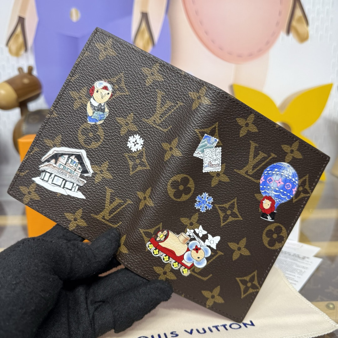 ������� ��� �������� L�UIS VUI���N M�n�gr�m Vivienne (����, ��� 4)